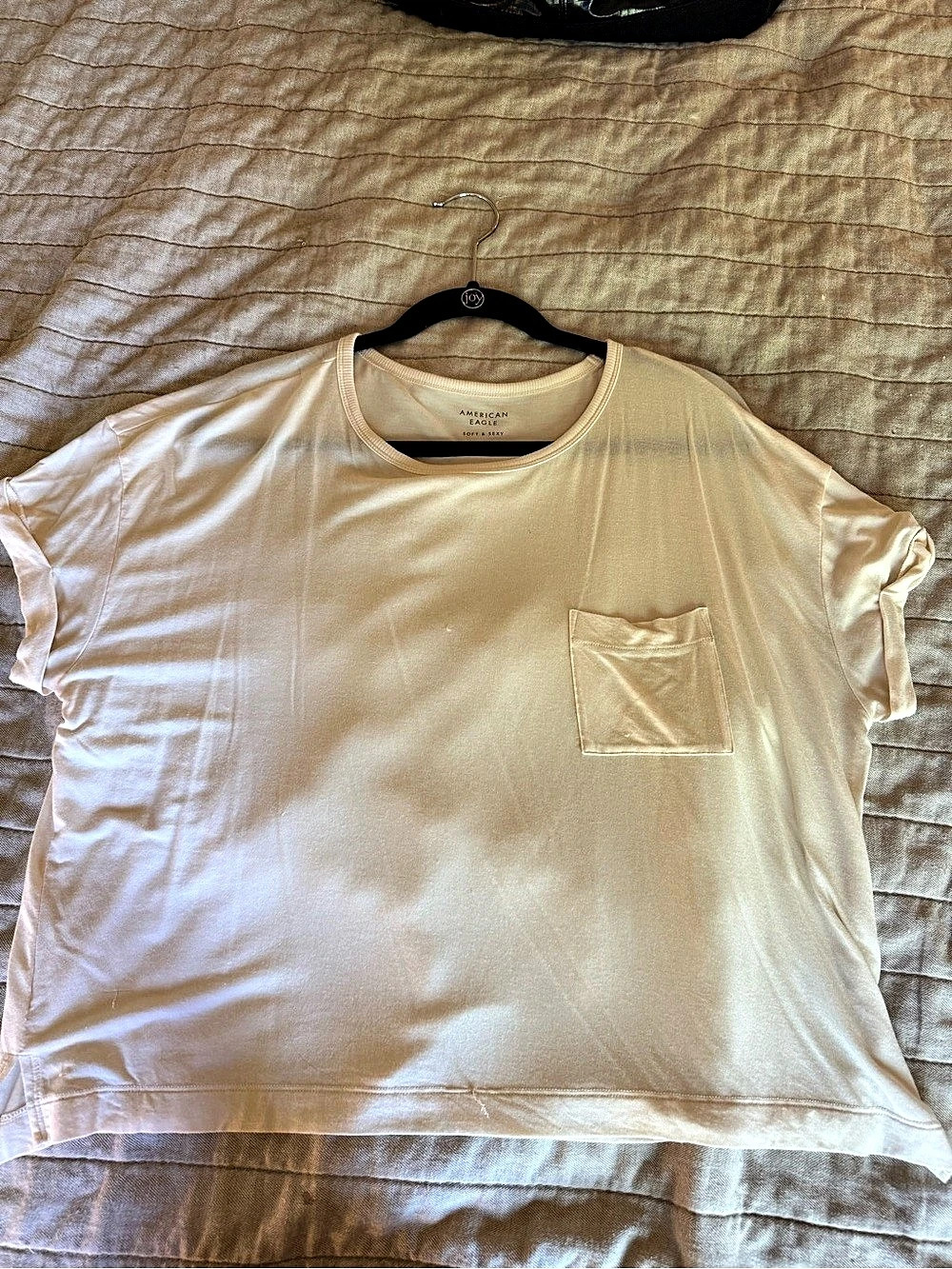 American Eagle AE Soft & Sexy V-Neck Pocket Tee Cream